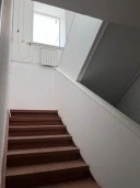 Здание, 2-этажное, общ.пл. 524,2 кв. м., неотделимые улучшения: охранная система, пожарная сигнализация, система видеонаблюдения, право аренды на земельный участок 1133 кв. м: Республика Коми, г. Печора, ул. Свободы, д. 3, 2-этажное здание